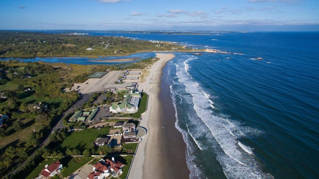 narrangansett beach